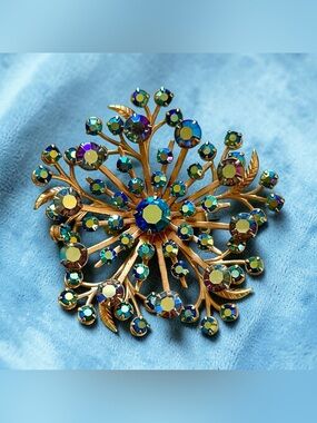 Vintage Aurora Borealis Starburst Flower Brooch 1950s STUNNING